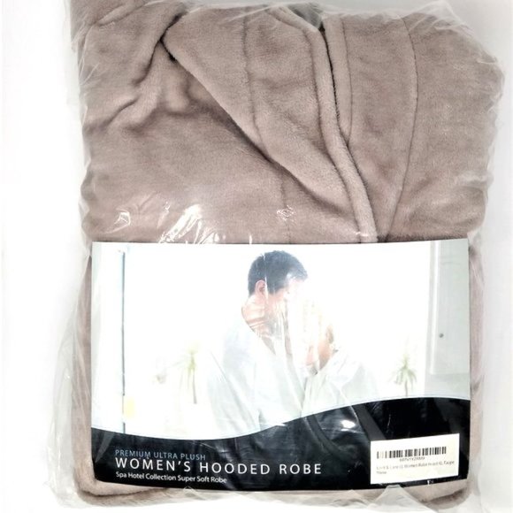 Women's Spa Hooded Plush Robe - Picture 3 of 3